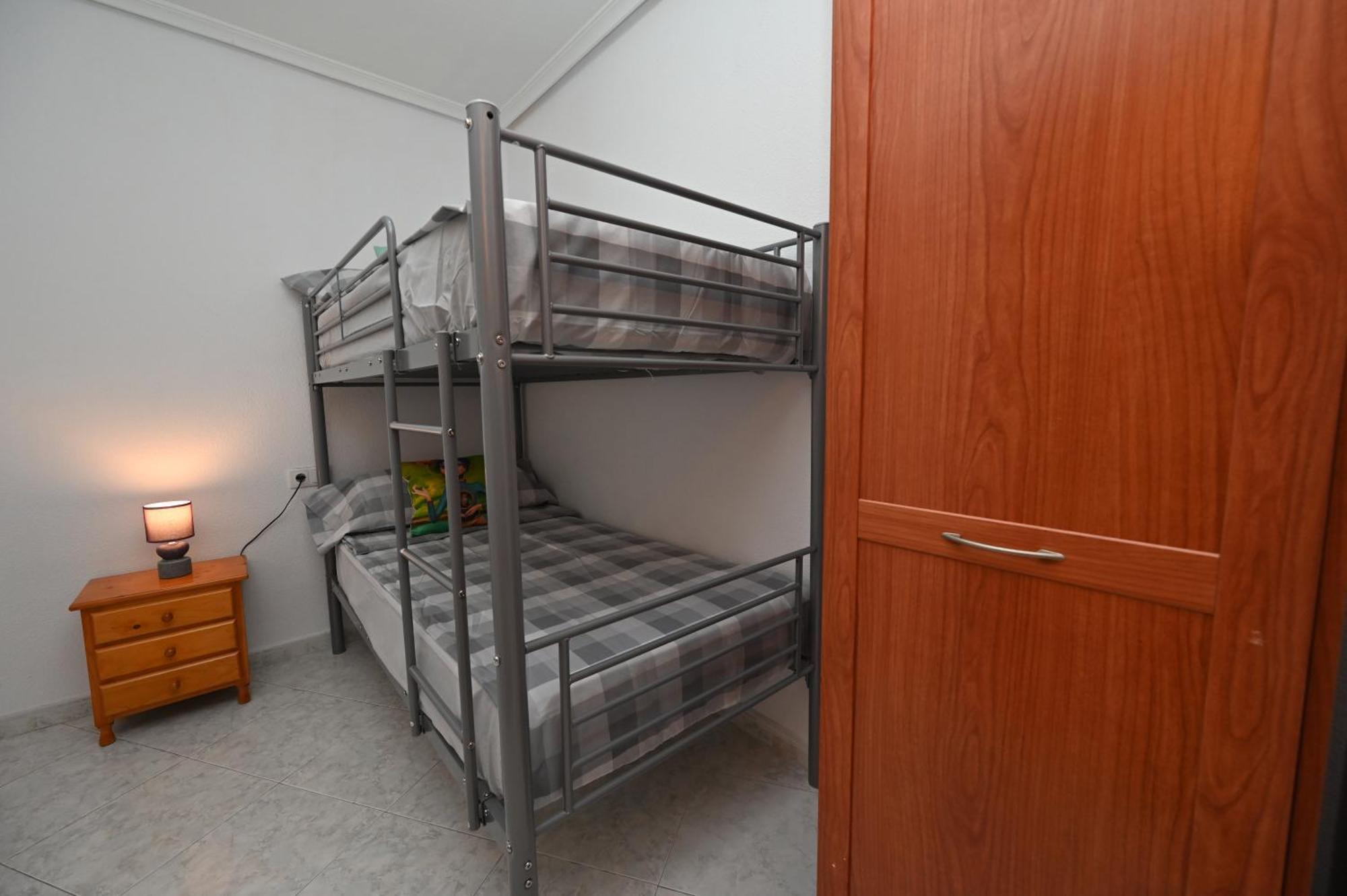Apartamento En Torrevieja Alicante Exterior photo